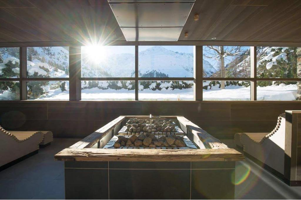 Verwoehnhotel Wildspitze Sankt Leonhard im Pitztal Exterior foto